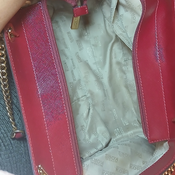 Michael Kors Jet Set Travel Large Chain Shoulder Tote – Cherry Red Leather - Picture 7 of 11